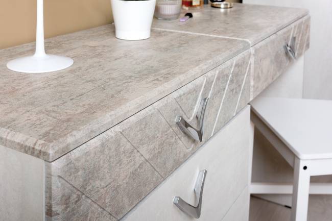 Стол туалетный с комодом и зеркалом Амели Моби цвет шёлковый камень/бетон чикаго беж Стол туалетный с комодом и зеркалом Амели Моби цвет шёлковый камень/бетон чикаго беж